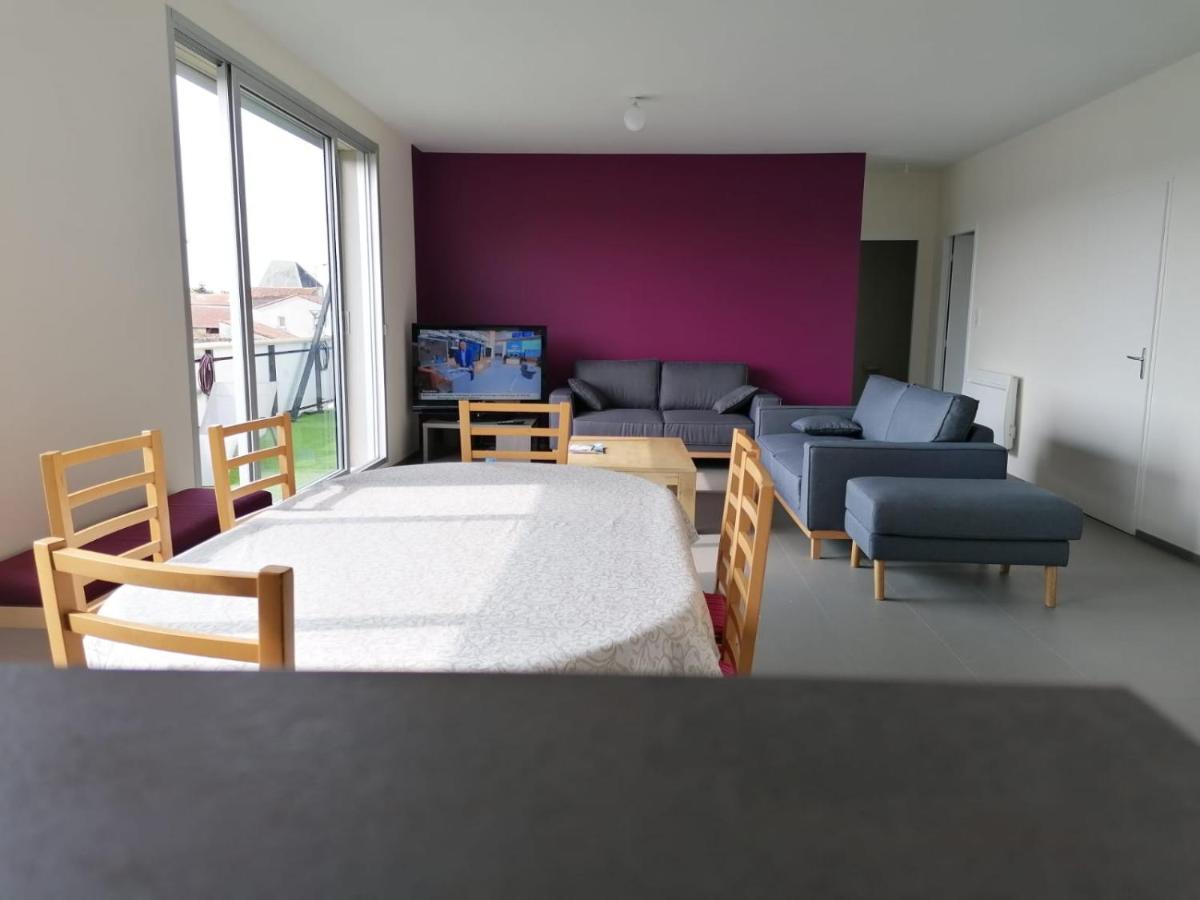 Cerizay Appartement Lily-Rose מראה חיצוני תמונה